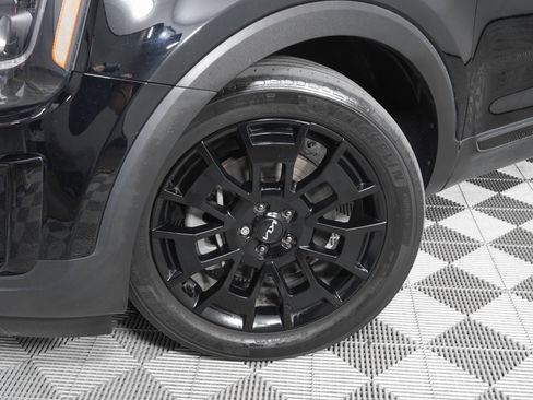 Used 2022 Kia Telluride SX w/ SX Prestige Package image 32