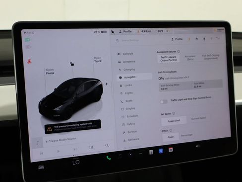 Used 2023 Tesla Model Y Performance AWD/4WD image 31
