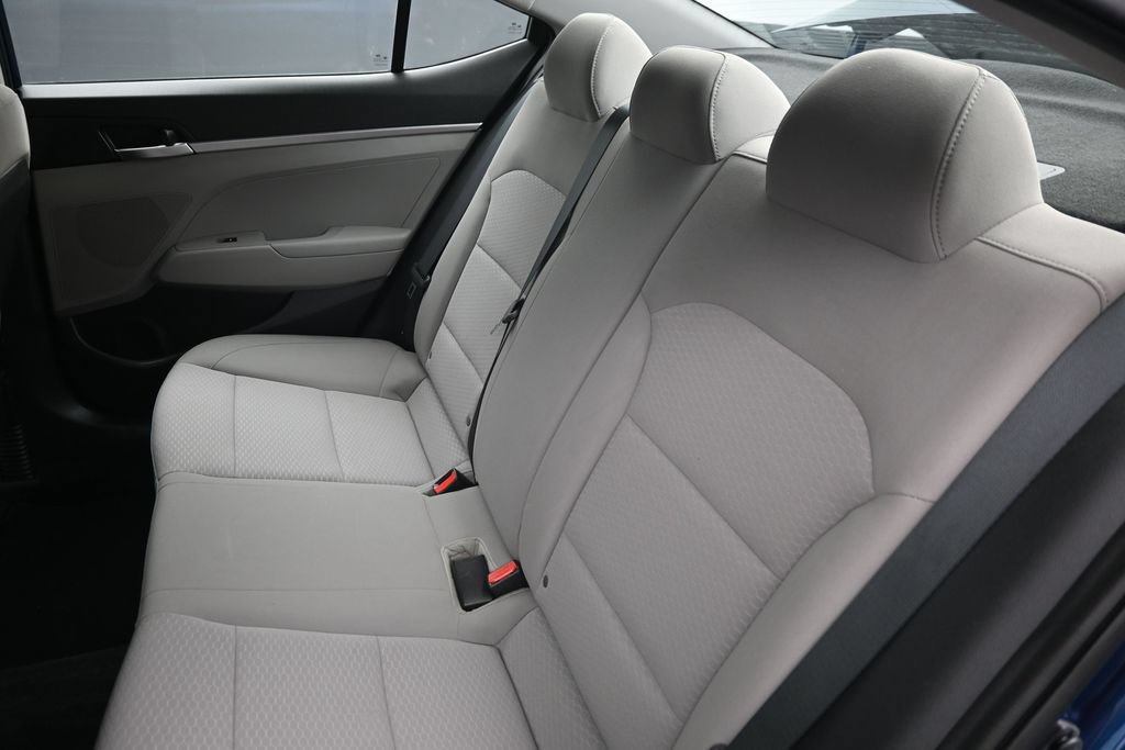 Used 2020 Hyundai Elantra SE FWD image 22