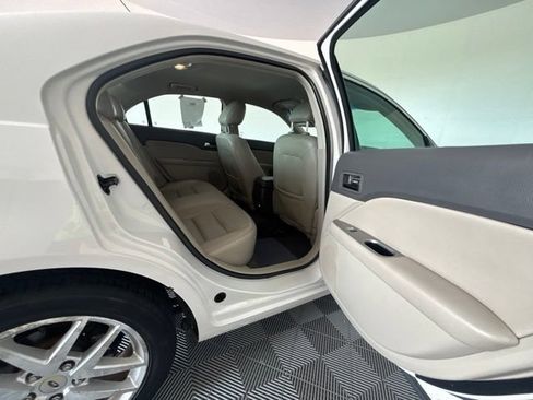 Used 2010 Ford Fusion SEL FWD image 24
