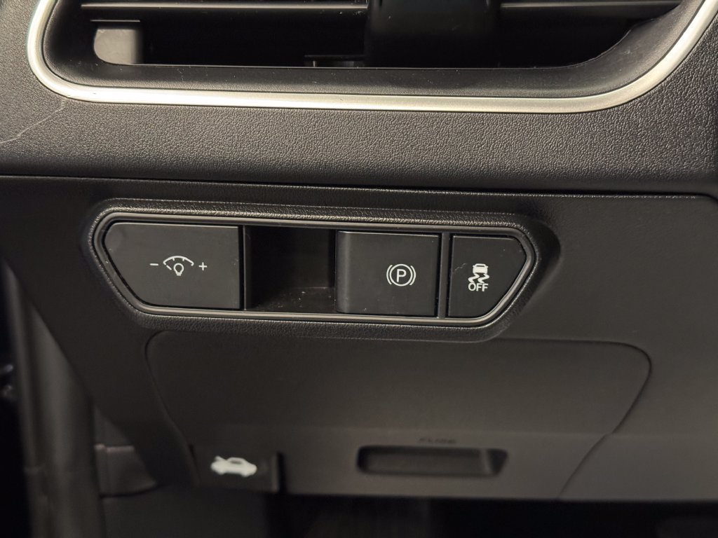Used 2025 Kia K4 FWD image 18