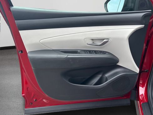 New 2025 Hyundai Tucson SE image 21