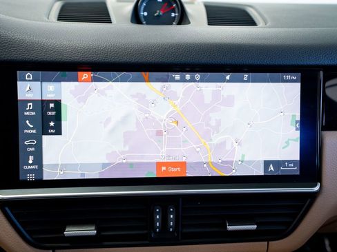 Used 2021 Porsche Cayenne image 39