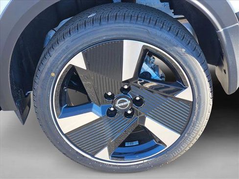 New 2026 Nissan Kicks SR image 10