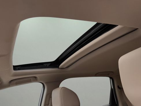 Used 2021 Honda CR-V Touring image 18