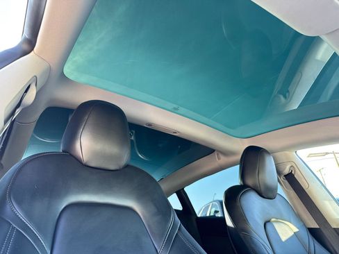 Used 2019 Tesla Model 3 Mid Range image 15