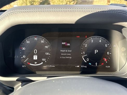 New 2026 Land Rover Defender 130 X-Dynamic SE image 22