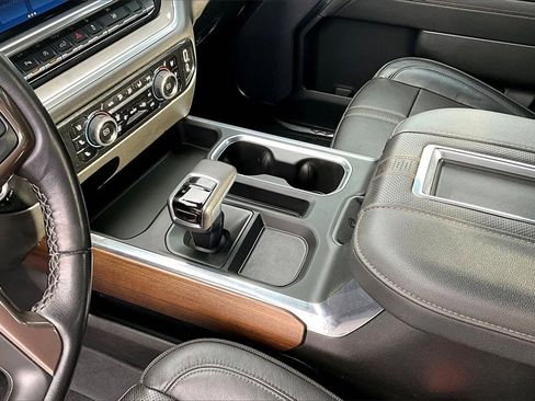 Used 2022 Chevrolet Silverado 1500 High Country w/ High Country Premium Package image 5