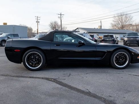 Used 1999 Chevrolet Corvette Convertible w/ Memory Pkg RWD image 10
