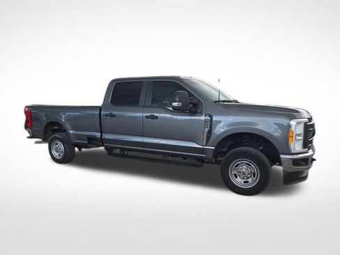 Used 2023 Ford F250 XL w/ XL Driver Assist Package AWD/4WD image 1