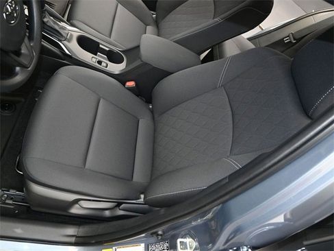 Used 2025 Toyota Corolla LE image 9
