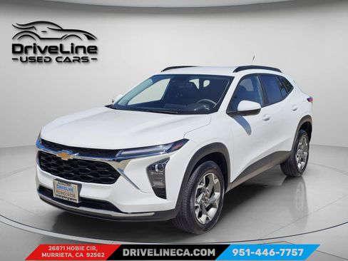 Used 2025 Chevrolet Trax LT image 5