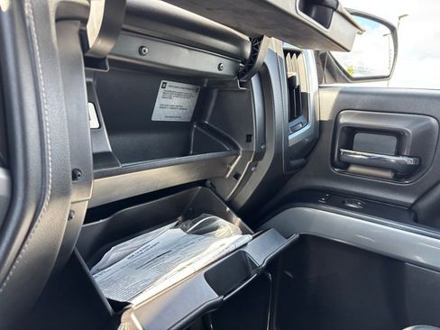 Used 2018 Chevrolet Silverado 1500 LTZ Z71 image 23