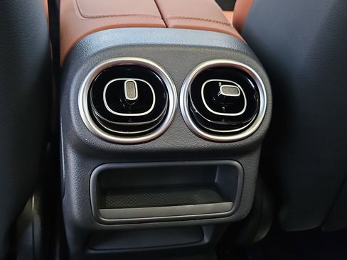 New 2026 Mercedes-Benz GLC 300 4MATIC image 19