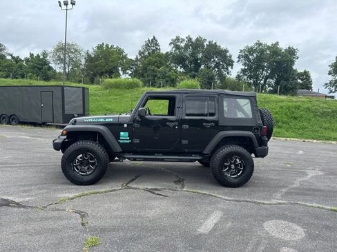 Used 2012 Jeep Wrangler Unlimited Sport AWD/4WD image 5
