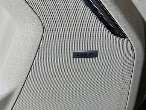 Used 2021 GMC Yukon Denali w/ Denali Premium Package image 17