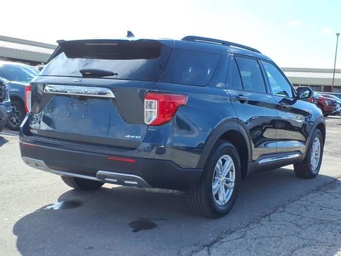Used 2024 Ford Explorer XLT w/ Equipment Group 202A AWD/4WD image 5