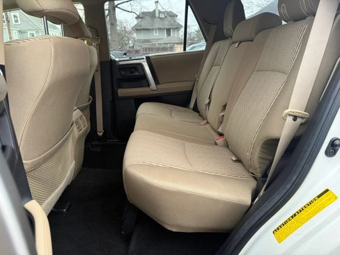 Used 2013 Toyota 4Runner SR5 w/ Convenience Pkg AWD/4WD image 9