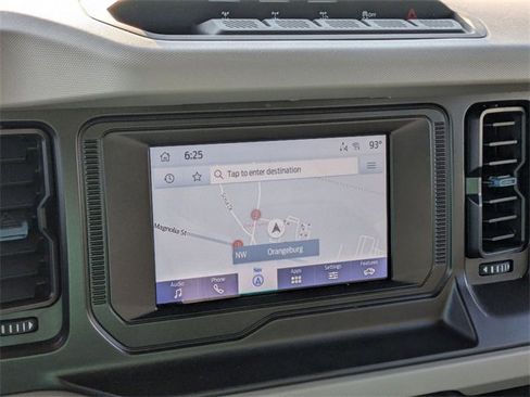 Used 2023 Ford Bronco Wildtrak image 26