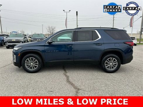 Certified 2022 Chevrolet Traverse LT image 2