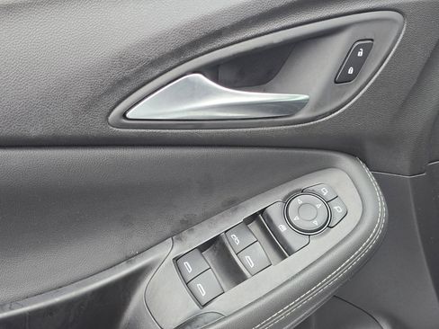 Used 2024 Buick Encore GX Sport Touring image 29