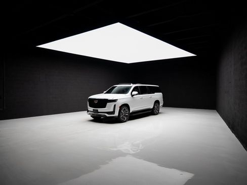 Used 2023 Cadillac Escalade ESV Sport image 89