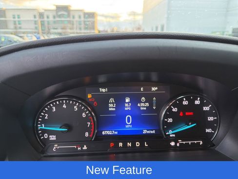 Used 2022 Ford Explorer XLT w/ Equipment Group 202A image 12