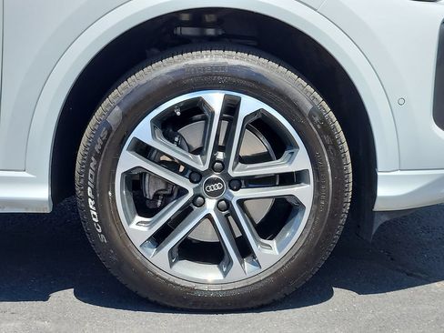Certified 2025 Audi Q5 Premium Plus w/ Premium Plus AWD/4WD image 14