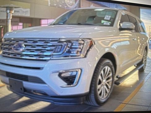 Used 2018 Ford Expedition Max Limited w/ Equipment Group 301A image 2