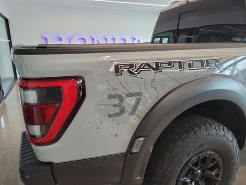 Used 2023 Ford F150 Raptor w/ Raptor 37 Performance Package AWD/4WD image 9