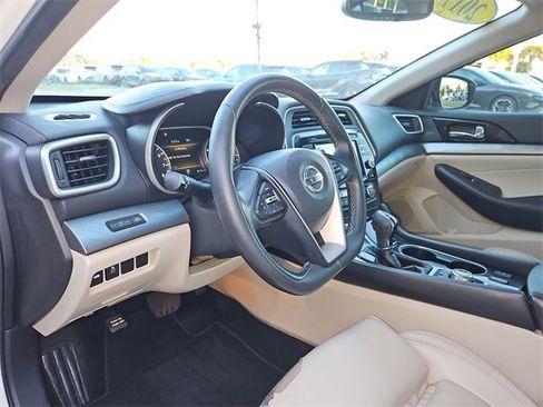 Used 2017 Nissan Maxima 3.5 SV image 14