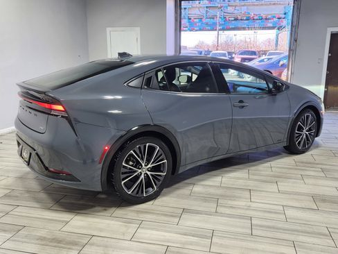 Used 2023 Toyota Prius XLE image 5