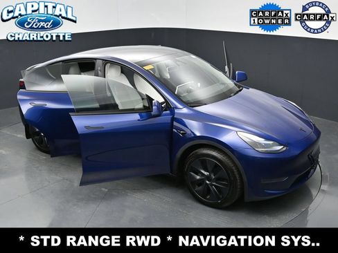 Used 2024 Tesla Model Y 2WD image 31