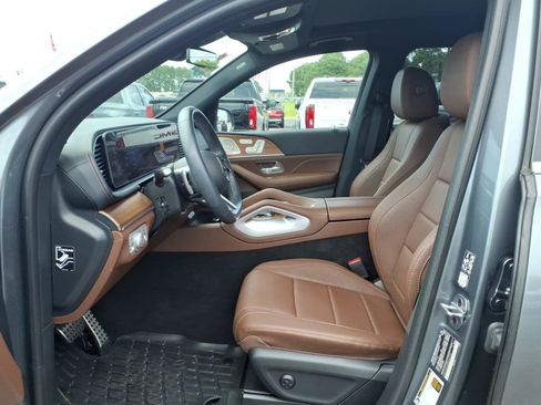 Used 2024 Mercedes-Benz GLS 450 4MATIC image 19