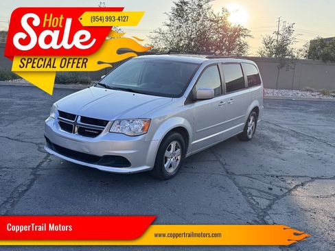 Used 2012 Dodge Grand Caravan SXT FWD image 1