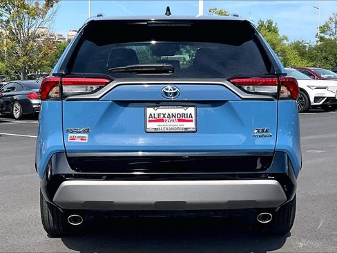 Used 2024 Toyota RAV4 XSE w/ Weather Package AWD/4WD image 4