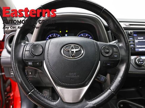Used 2017 Toyota RAV4 XLE AWD/4WD image 10