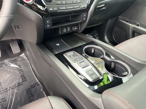 Certified 2025 Honda Ridgeline Black Edition image 28
