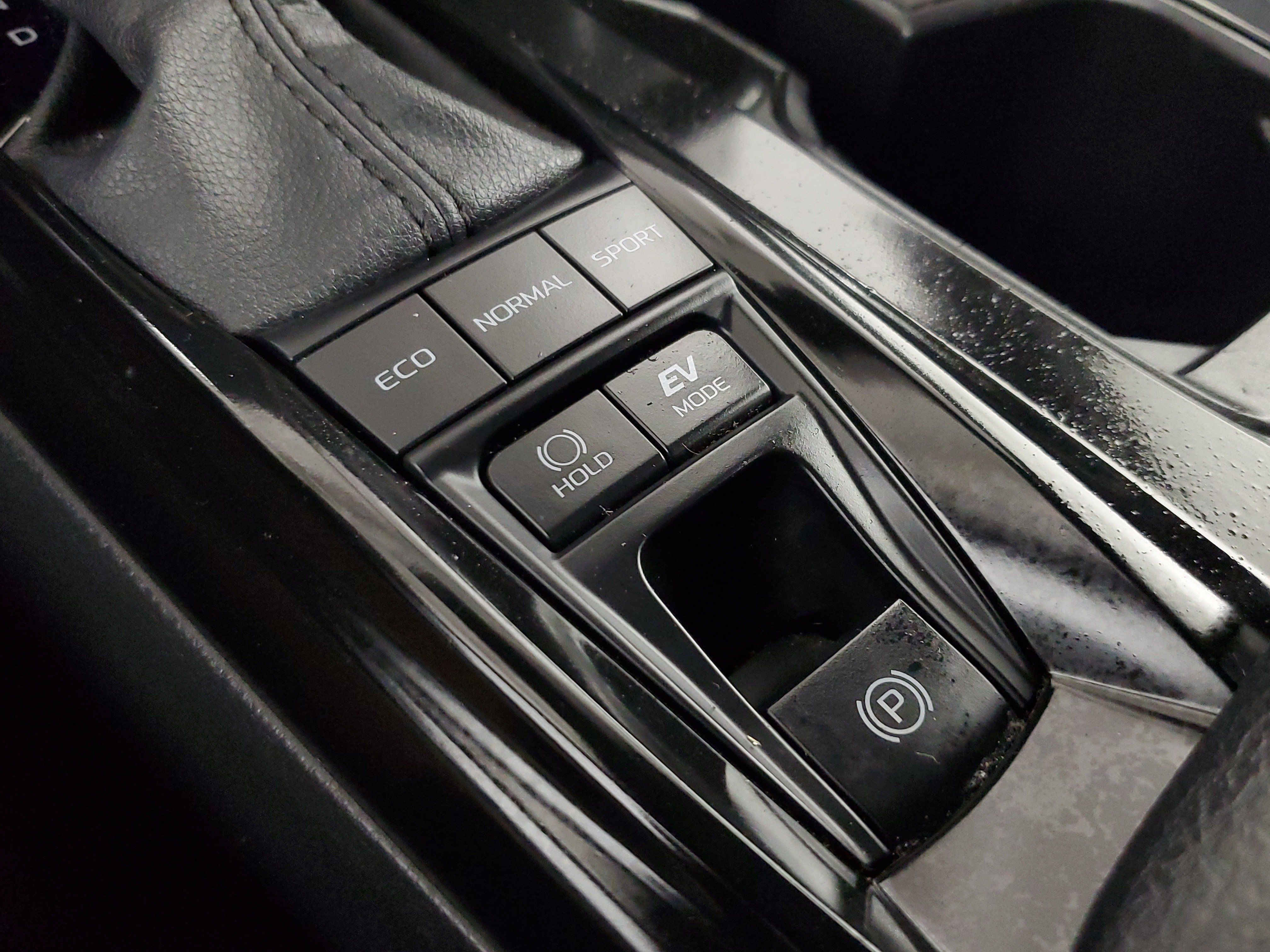 Used 2025 Toyota Camry SE FWD image 28