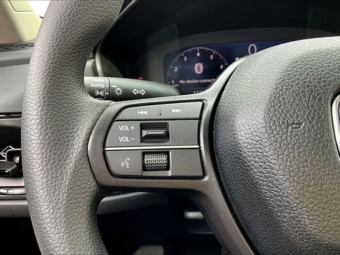 Used 2025 Honda Accord LX image 24