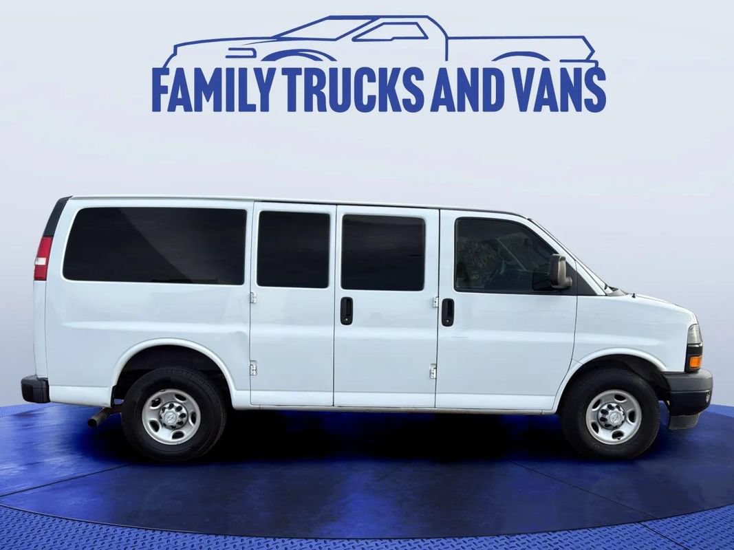 Used 2018 Chevrolet Express 2500 LS w/ Driver Convenience Package RWD image 6