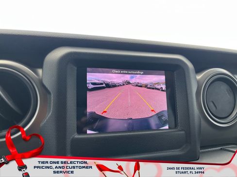 Used 2023 Jeep Gladiator Willys image 33