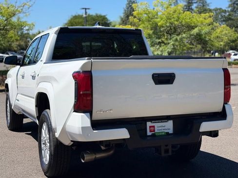 Certified 2025 Toyota Tacoma SR5 AWD/4WD image 3
