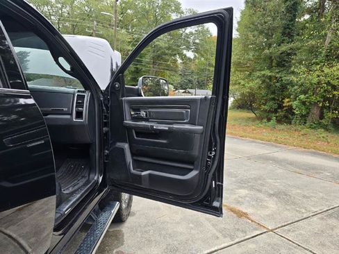 Used 2017 RAM 2500 Limited AWD/4WD image 14
