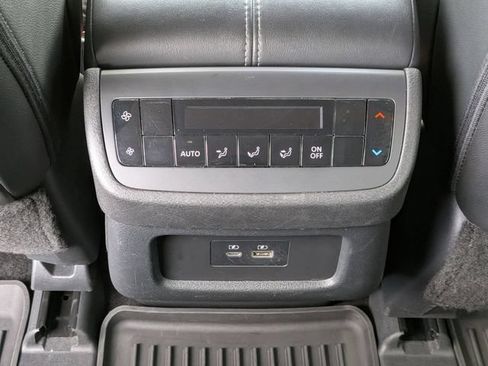 Used 2023 Nissan Pathfinder SL AWD/4WD image 20