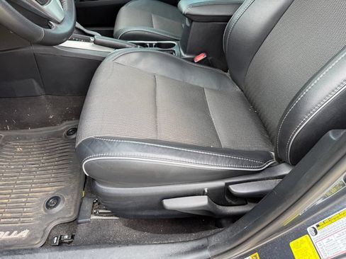 Used 2015 Toyota Corolla S FWD image 5
