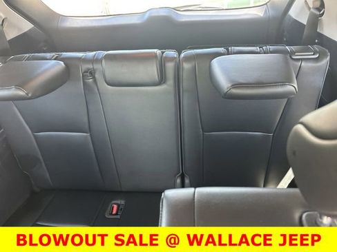 Used 2022 Toyota Highlander XLE image 15