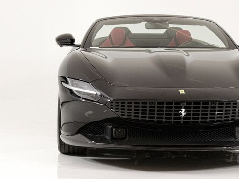 Certified 2024 Ferrari Roma Spider RWD image 21