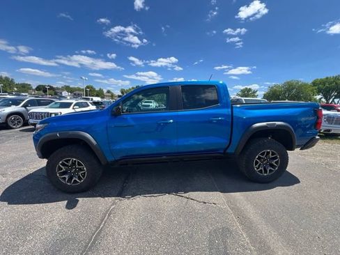 Used 2023 Chevrolet Colorado ZR2 w/ ZR2 Convenience Package III AWD/4WD image 9