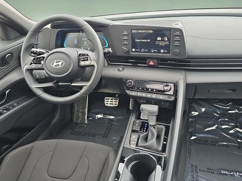 New 2026 Hyundai Elantra SEL Sport Premium FWD image 25
